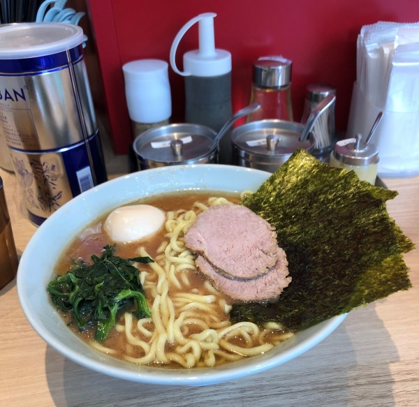 「らーめん（中）味玉トッピング」@らーめん 尾又家の写真