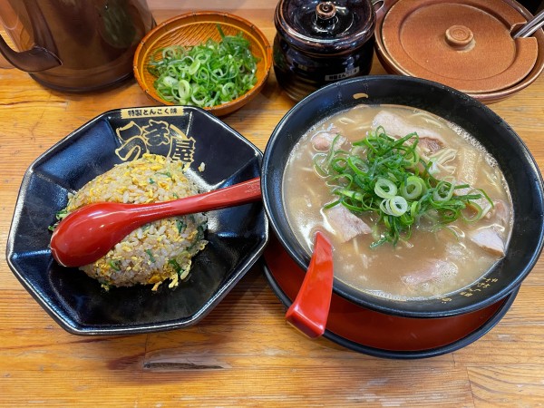 「ラーメン➕チャーハン」@うま屋ラーメン 豊田浄水店の写真