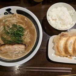 ばり嗎白めし餃子ランチ（869円）