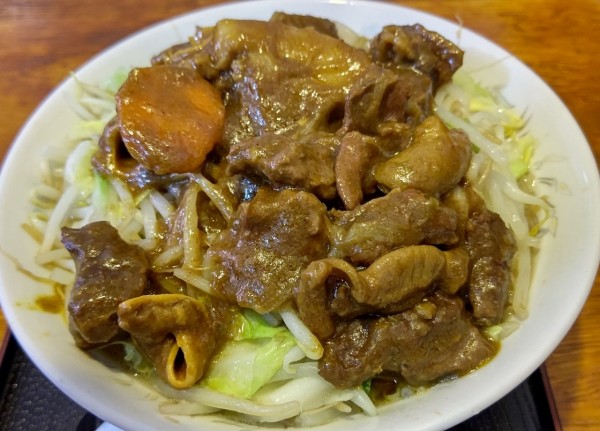 「もつカレー野菜ラーメン」@ラーメンあやの写真