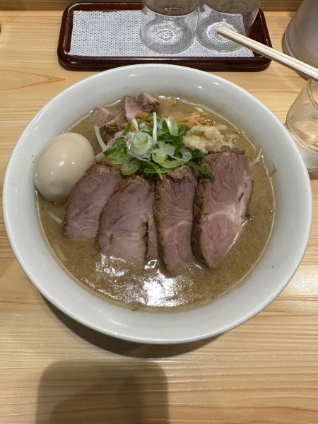 「味噌チャーシュー麺　たまご　もやしトッピング」@三ん寅の写真