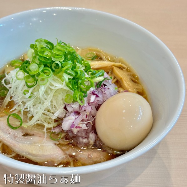 「特製醤油らぁ麺」@らぁ麺たけしの写真