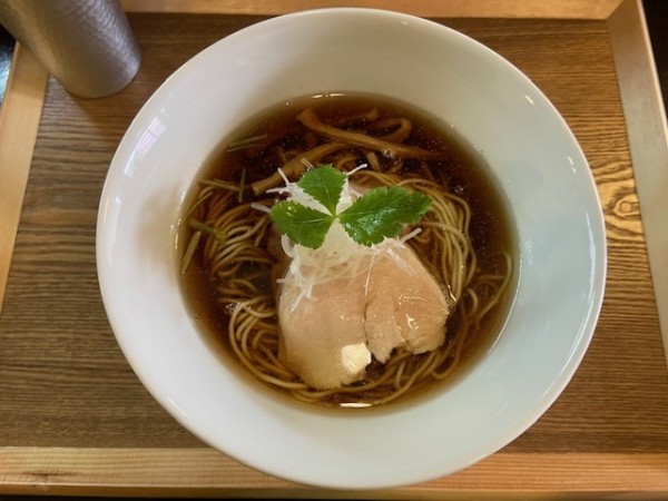 「醤油らぁ麺」@のど黒らぁ麺 永屋の写真