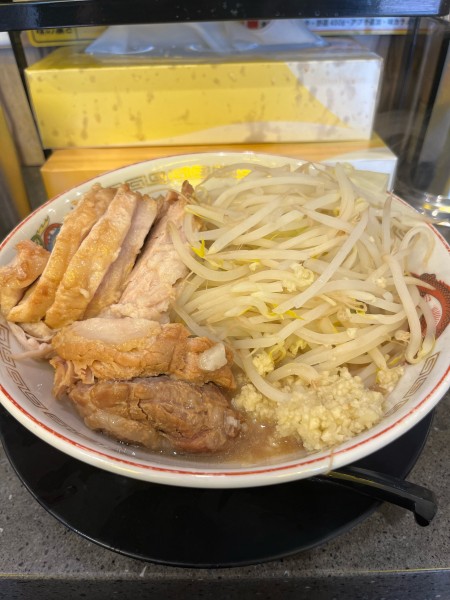 「ミニブタ　にんにくやさい」@豚山 五反田店の写真