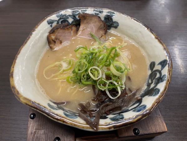 「こく旨ラーメン（800円）」@らあ麺と餃子の店 たか和 甲子園口店の写真