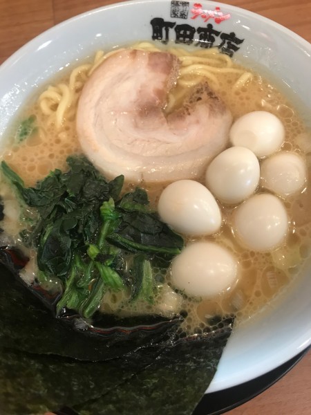 「ラーメン うずら」@町田商店 小岩店の写真