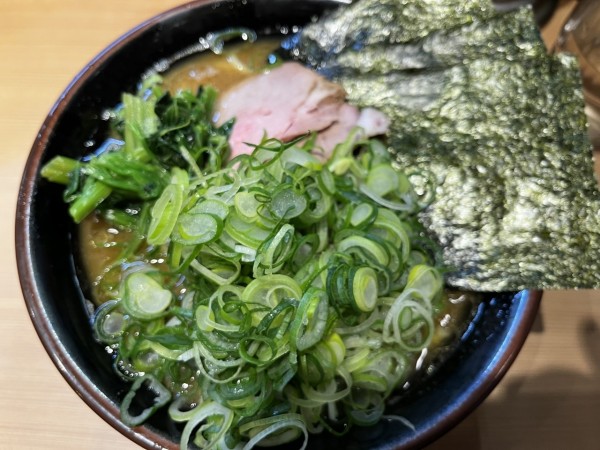 「九条ネギラーメン1080円」@輝道家直系 皇綱家の写真