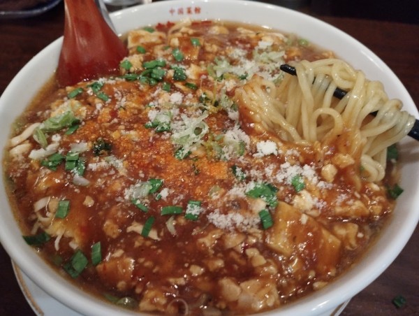 「カレーチーズ麻婆麺(1,180)」@中国菜館 萬福の写真