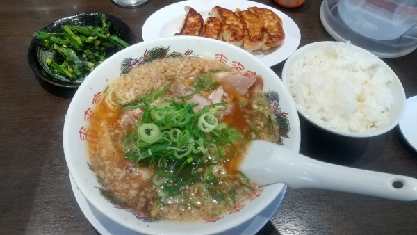 「餃子定食1020円、辛ニラ140円」@来来亭 鳥取店の写真