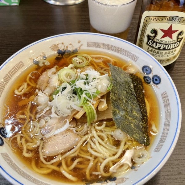 「ラーメン＋瓶ビール」@えーちゃん食堂の写真