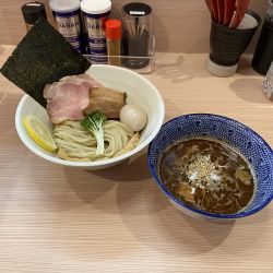 鷄魚介つけめん味玉(920円)