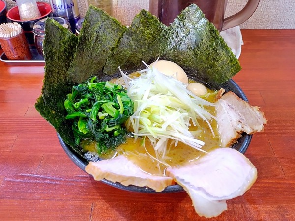 「全部入り」@横浜家系らーめん 天王家 寒川総本店の写真