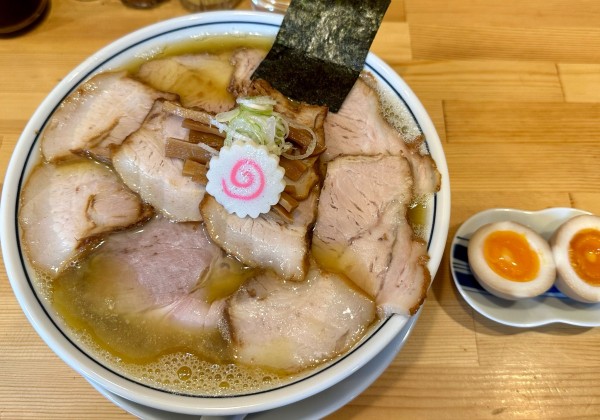「味玉チャーシュー麺（大盛り）」@there is ramenの写真