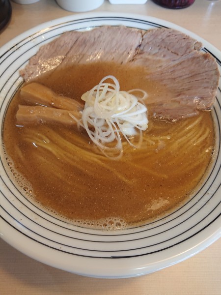 「超煮干しらぁめん」@煮干しらぁめん 猫トラ亭の写真