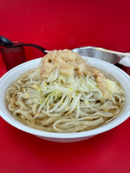 「小ラーメン生卵」@ラーメン二郎 柏店の写真