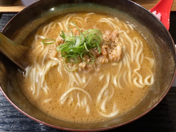 「海老白湯ラーメン」@海老で鯛を釣る麺堂 神楽 刈谷分店の写真