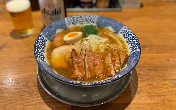 「特製清湯醤油らーめん ¥1050」@ハマカゼ拉麺店の写真