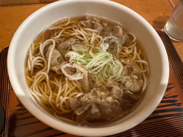 「肉そば(500円)」@（有）高本製麺所の写真