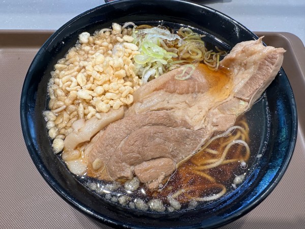 「ほろほろ肉そば(680円)」@名代 富士そば 赤坂店の写真