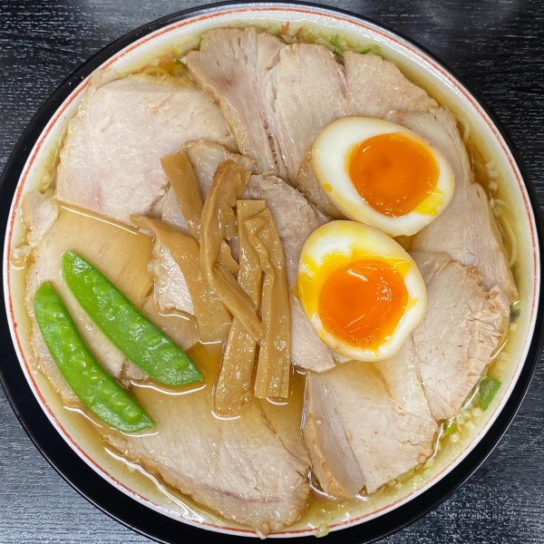 「煮卵入りチャーシューモモ肉そば（並）¥1,111」@中華そば みずさわ屋の写真