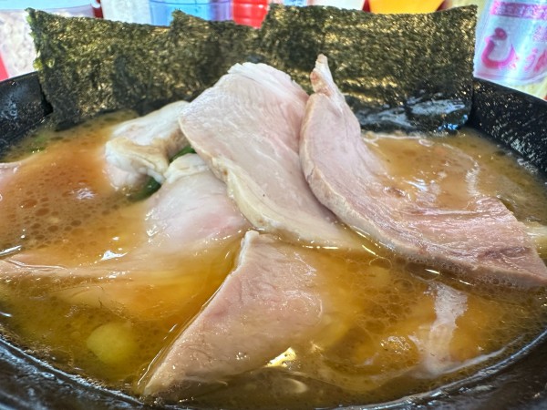 「ラーメン＋チャーシュー」@家系ラーメン王道 王道之印の写真