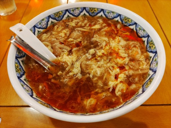 「スーラータンメン・刀切麺」@中国ラーメン 揚州商人 流山おおたかの森S・C FLAPS店の写真