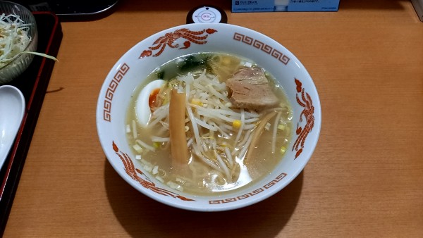 「塩ラーメン」@中華料理 楽盛 平田店の写真