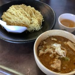 つけ麺　880円（税別）