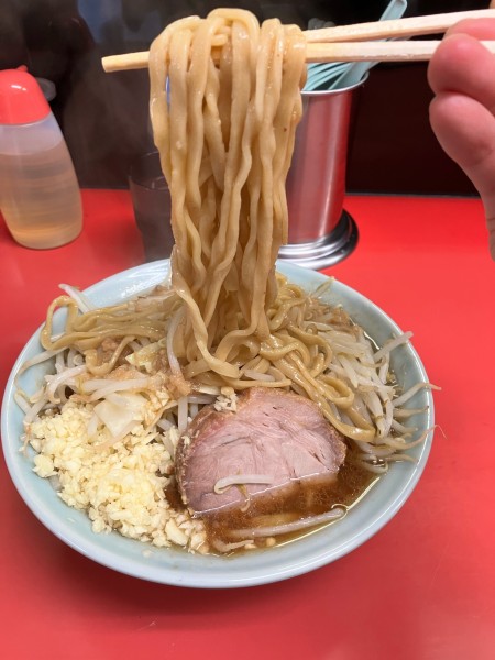 「ラーメン　ニンニクマシアブラマシ」@ラーメン悔いなしの写真