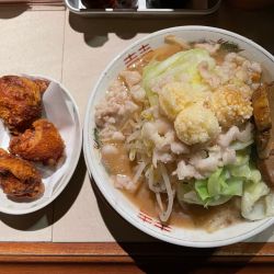 ラーメン　全増し　唐揚げ