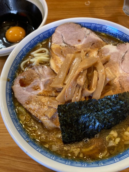 「チャーシューメン、並、生卵」@自家製中華そば としおかの写真