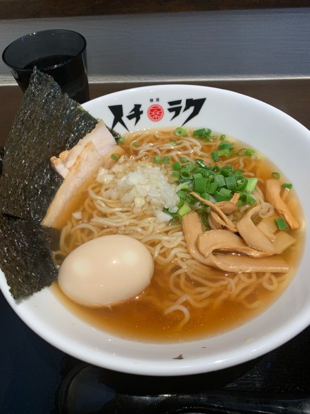 「一楽醤油ラーメン(味玉)」@麺屋 一楽の写真