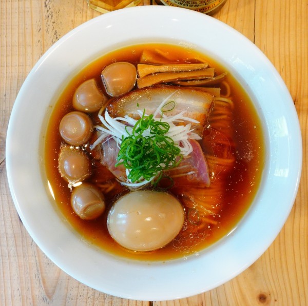 「味玉鶏ソバ醤油＋うずらの味玉＋サッポロラガービール」@The Noodles & Saloon Kiriyaの写真