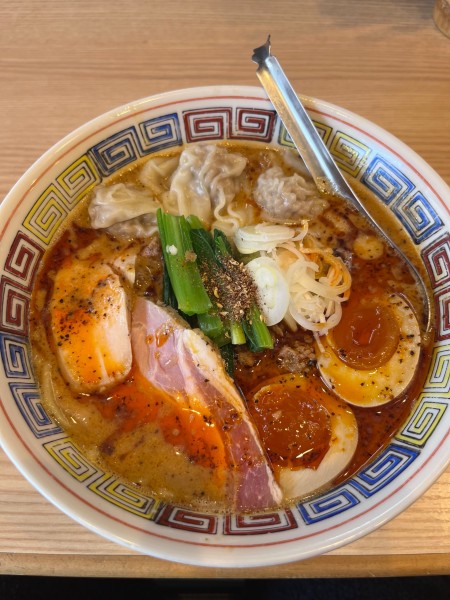 「特製坦々麺　辛さ控えめ」@ほっこり中華そば もつけの写真