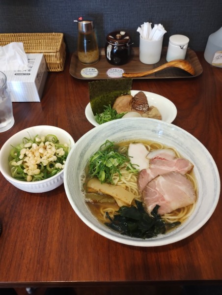 「特製いりこそば　1060円」@讃岐ラーメン 香麦の写真