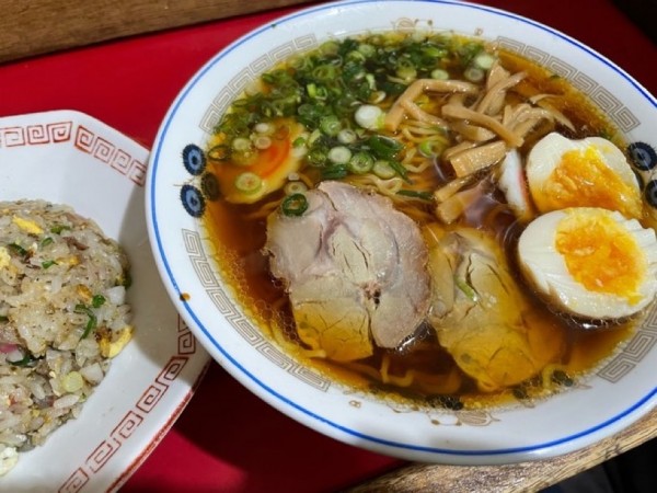 「あごだし和風ラーメン+味玉+チャーハン(小)」@八福の写真