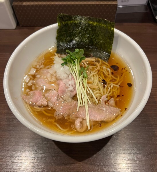 「淡麗煮干し醤油そば」@自家製麺 まかないへきるの写真