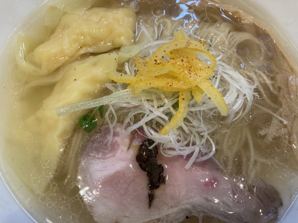 「ゆず塩SOBA+海老わんたん」@麺うらたの写真