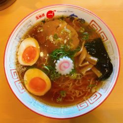 かもめラーメン 味玉のせ(醤油):950円