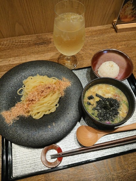 「角ハイボール ＋ 魚骨つけ麺」@麺匠 一鯛一 五反田店の写真