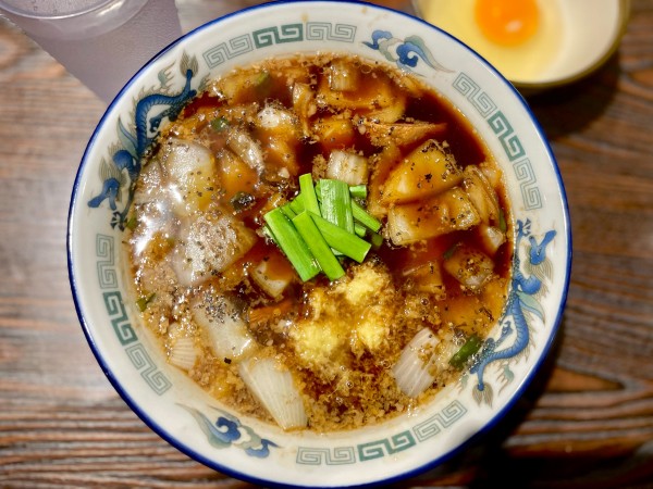 「スタミナラーメン　ショウガ　半麺　生玉子　900」@スタミナラーメンのかたの写真