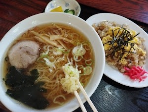 「半チャンラーメン(800)」@食堂とみつか屋の写真