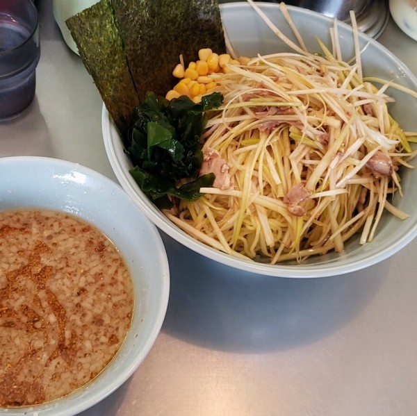 「ネギつけ麺￥８４０＋中盛￥１００」@ラーメンショップ 椿 玉造店の写真