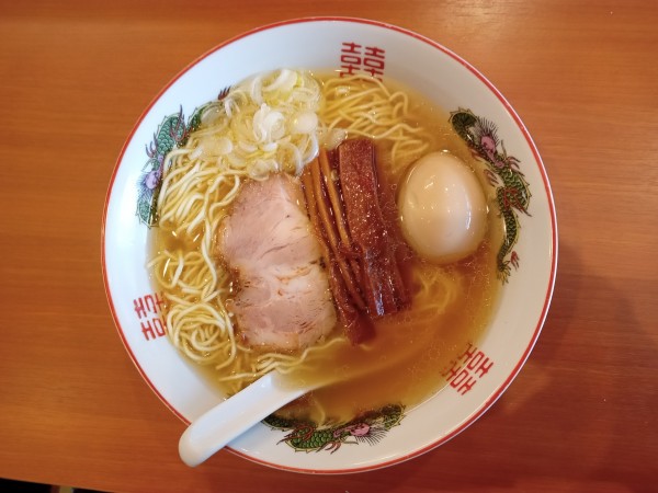 「中華そば＋味玉」@中華そば さとう 元町店の写真