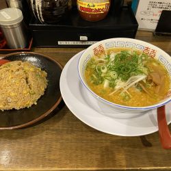 カレーラーメン小、焼き飯並(1078円)