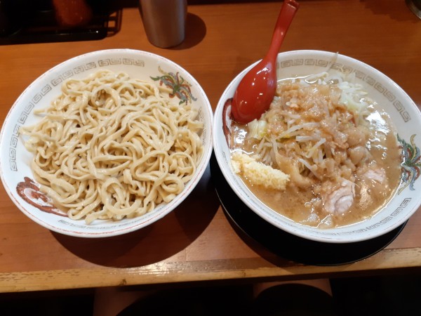 「大ラーメン、つけ麺」@豚山 町田店の写真