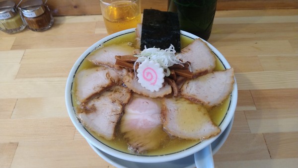 「チャーシュー麺¥1100+ビール(中)¥650-」@there is ramenの写真