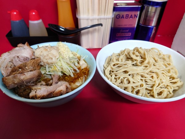「大豚つけ麺  野菜  ニンニク  アブラ」@ラーメン二郎 中山駅前店の写真