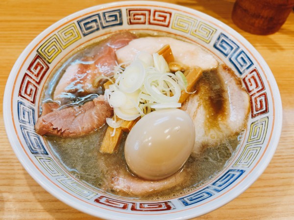 「コク煮干中華そば」@ほっこり中華そば もつけの写真