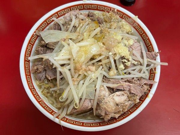 「小ラーメン Ｗ豚入り　700円」@ラーメン二郎 目黒店の写真